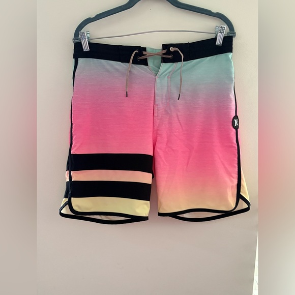 Hurley Men's Pink and Yellow Gradient Board Shorts - Picture 1 of 6